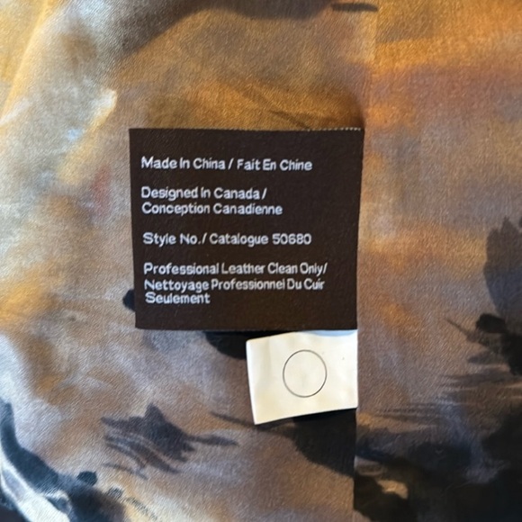 Danier Black 100% Leather Jacket! Snaps closure. Fully lined EUC! - Picture 13 of 17